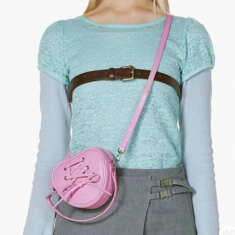 

2024 Women Bags Shoulder Bags Korean Fashion Leisure Versatile Crossbody Bags New Mini Heart Handbag Sweet Cute Bow Axillary Bag