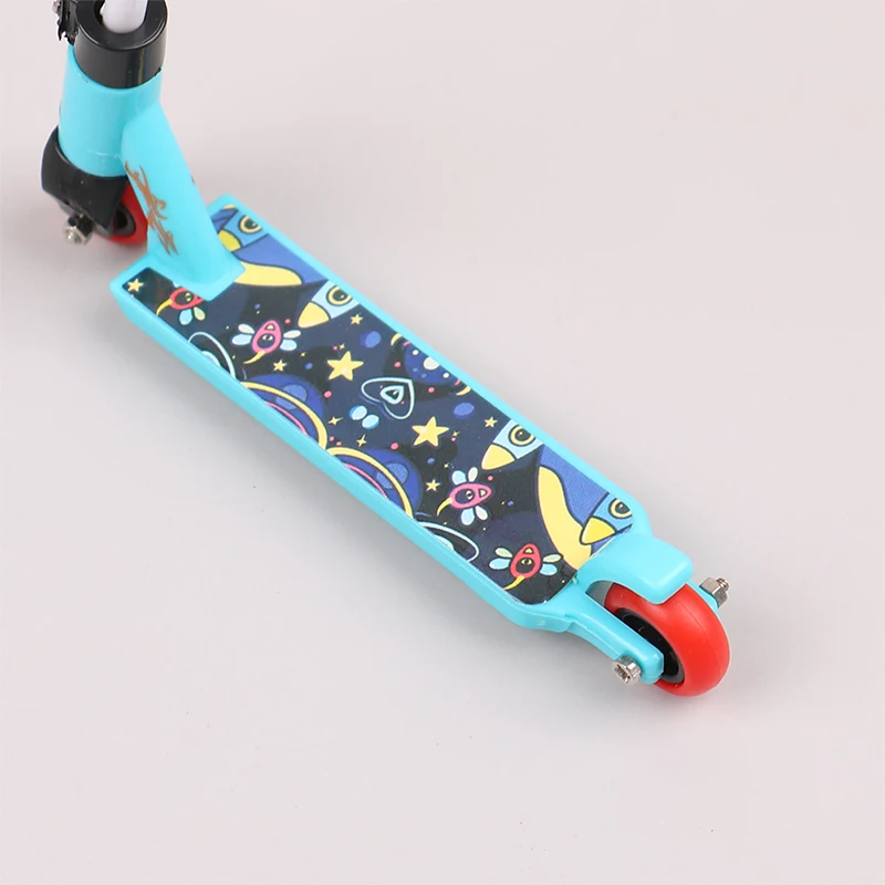 Colorful Finger Skateboards Mini Skate Finger Scooter Fingertip Bikes Fingerboard Toys Novelty Toys For Children Gifts Randomly