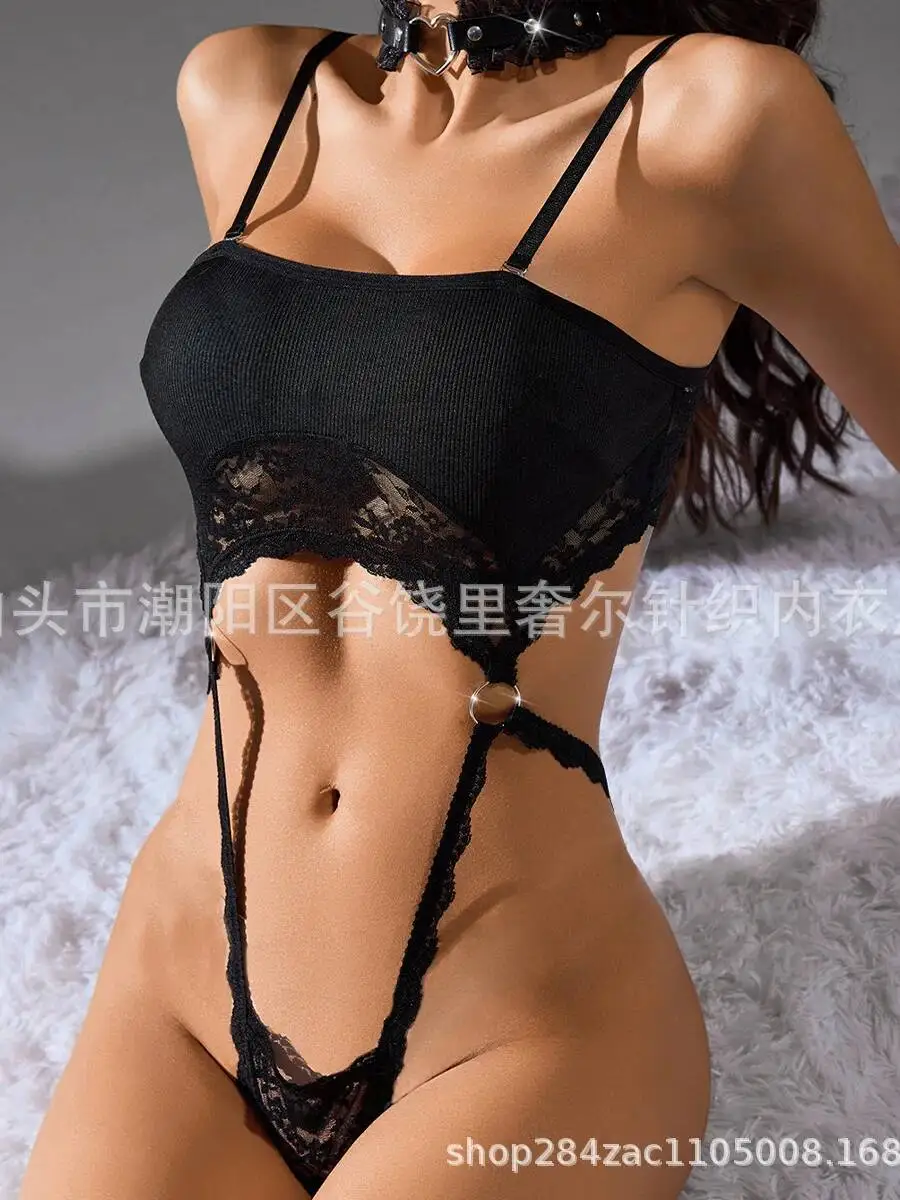 บอดี้สูทตาข่ายแบบผูกเชือก ดีไซน์ใหม่ สนุกสนาน ลายปะติด ประดับหัวเข็มขัดโลหะ สายรัดคอแบบผูกหลัง โชว์หลัง คอลึก สายเดี่ยว ไร้แขน สวยมีเสน่ห์ 6X63