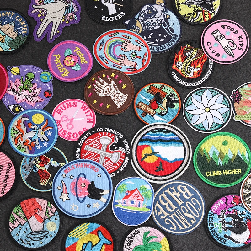 Circular Wild natural scenery Patches Badges Embroidery Patch Applique Ironing Clothing Sewing Supplies Decorative animal