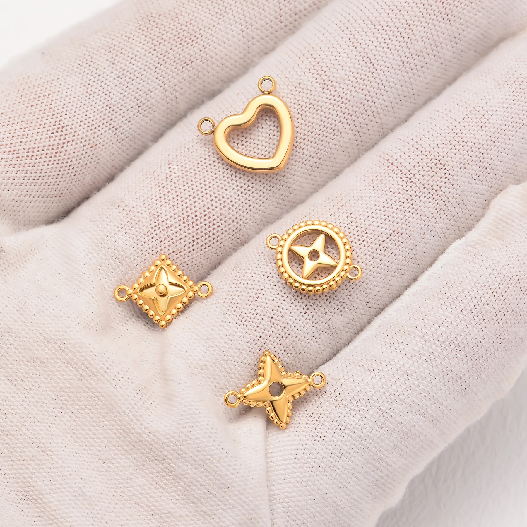 4 Stück/Set Edelstahl Mini-Herz-Blumen-Stern-Verbinder mit zwei Löchern für DIY-Halsketten- und Armband-Schmuckherstellung – Detail 5