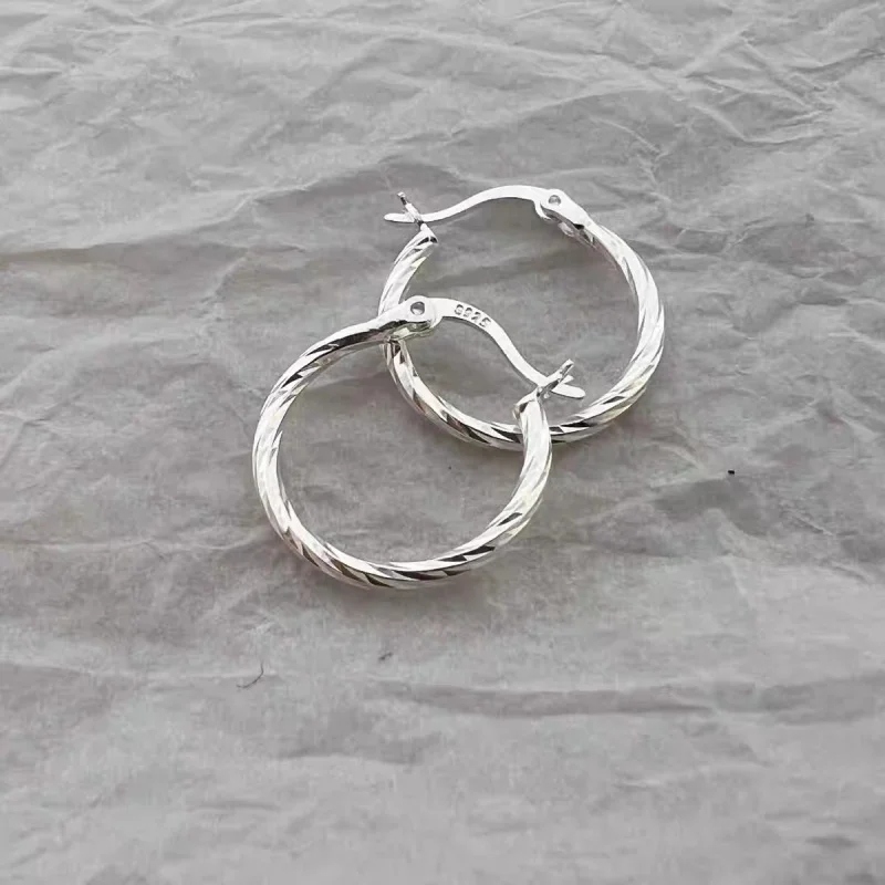 

Серьги-кольца из серебра 925 пробы с гипоаллергенным покрытием для женщин, модные, простые, в стиле INS, элегантные, ювелирные украшения, подарок