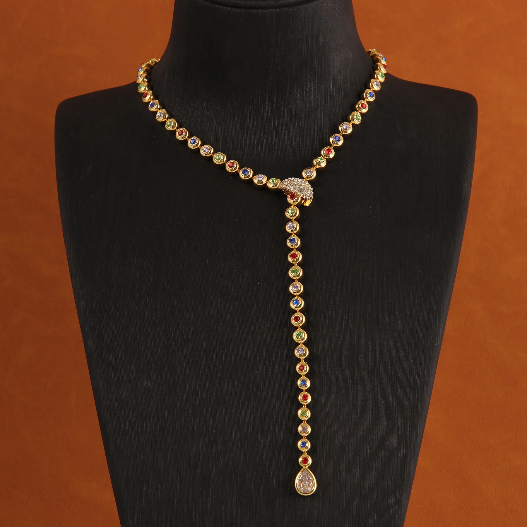 collana-vintage-2026-in-stile-lusso-leggero-con-pietre-colorate-intarsiate-catena-per-maglione-in-rame-dorato-per-gioielli-da-donna