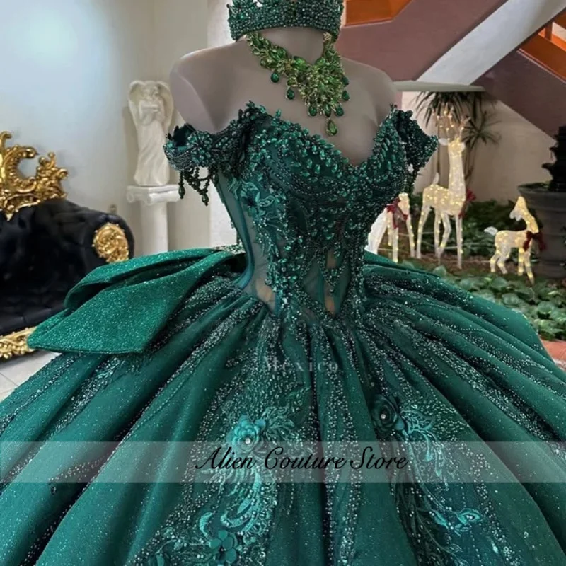 

Shiny Dark Green Quinceanera Dresses off-shoulder Glitter Decal Crystal Lace layering Long tail Vestido De 15 Quinceanera Custom