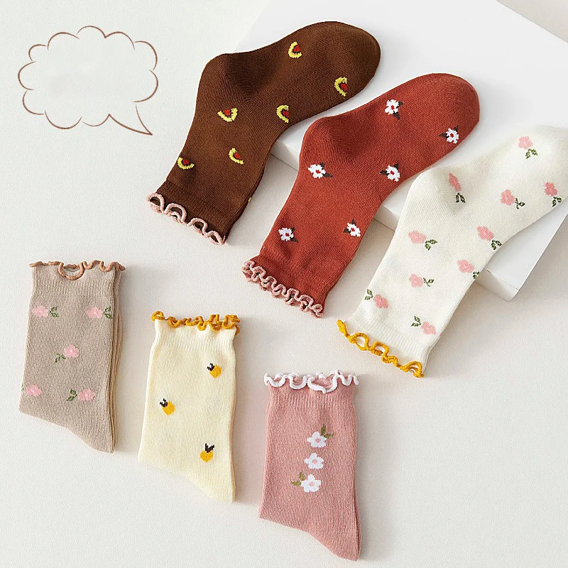 4 pairs of randomly colored children's rabbit letter jacquard cute, comfortable, fashionable sweat-wicking socks for all seasons
