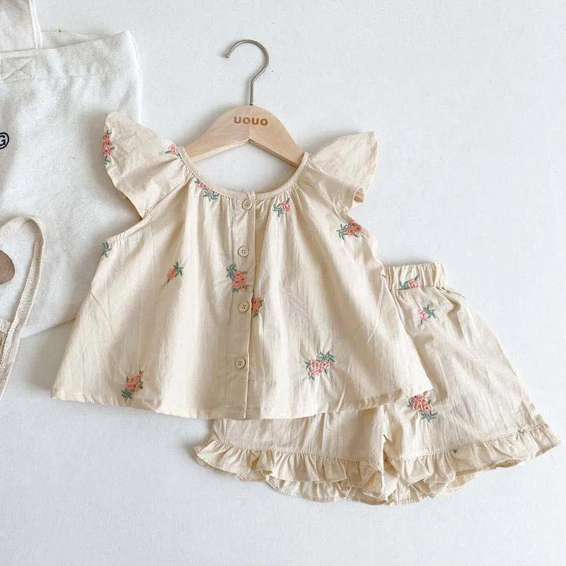 

Summer Korean Baby Girls Clothes Set Embroidery Flower Tops Shorts Ruffle Sleeves Cotton Outfit Suit 2Pcs Kids Clothing 1-4T