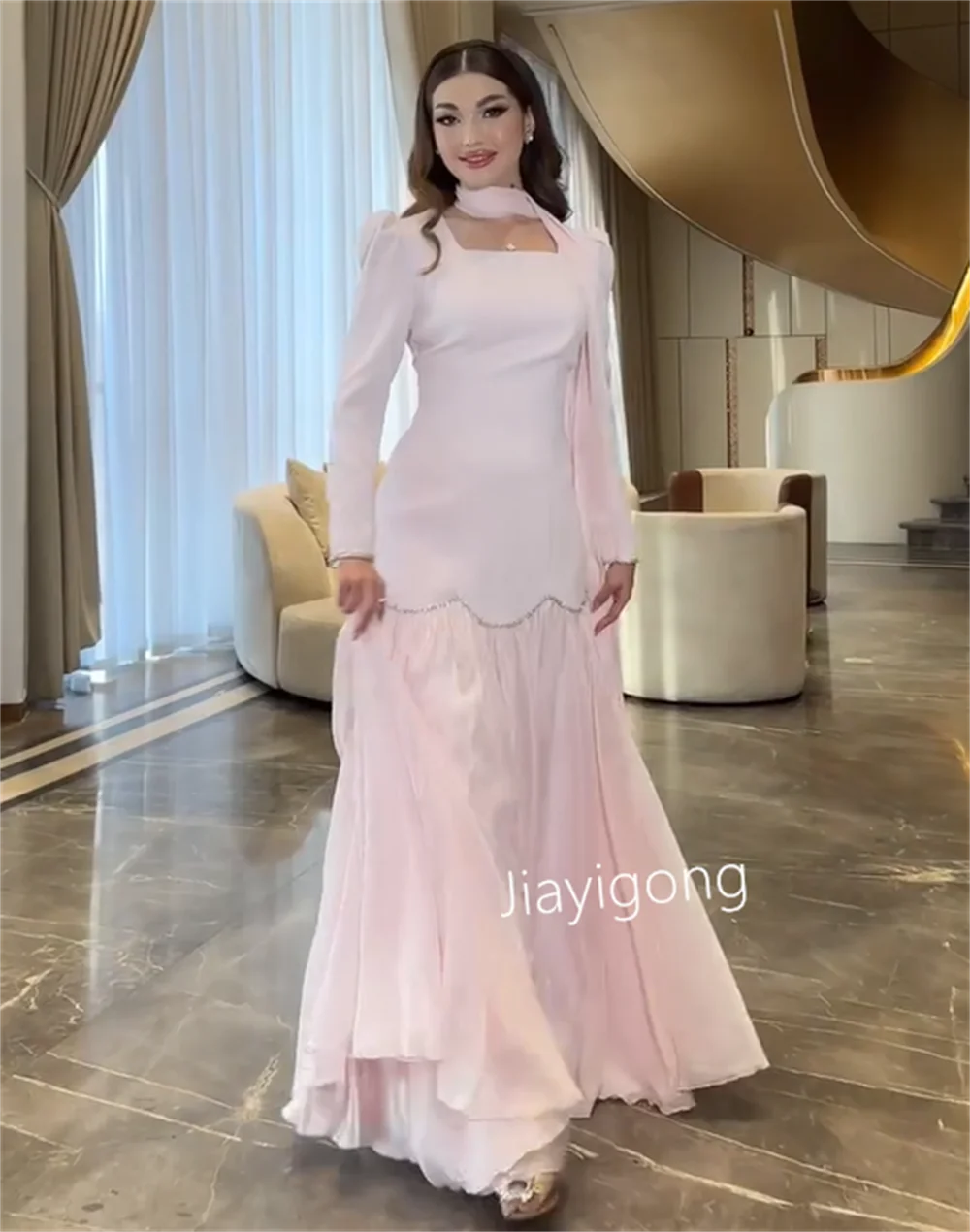 Personalizado moda jérsei plissado lantejoulas a linha pescoço quadrado vestidos longos sob medida ocasião retro de alta qualidade