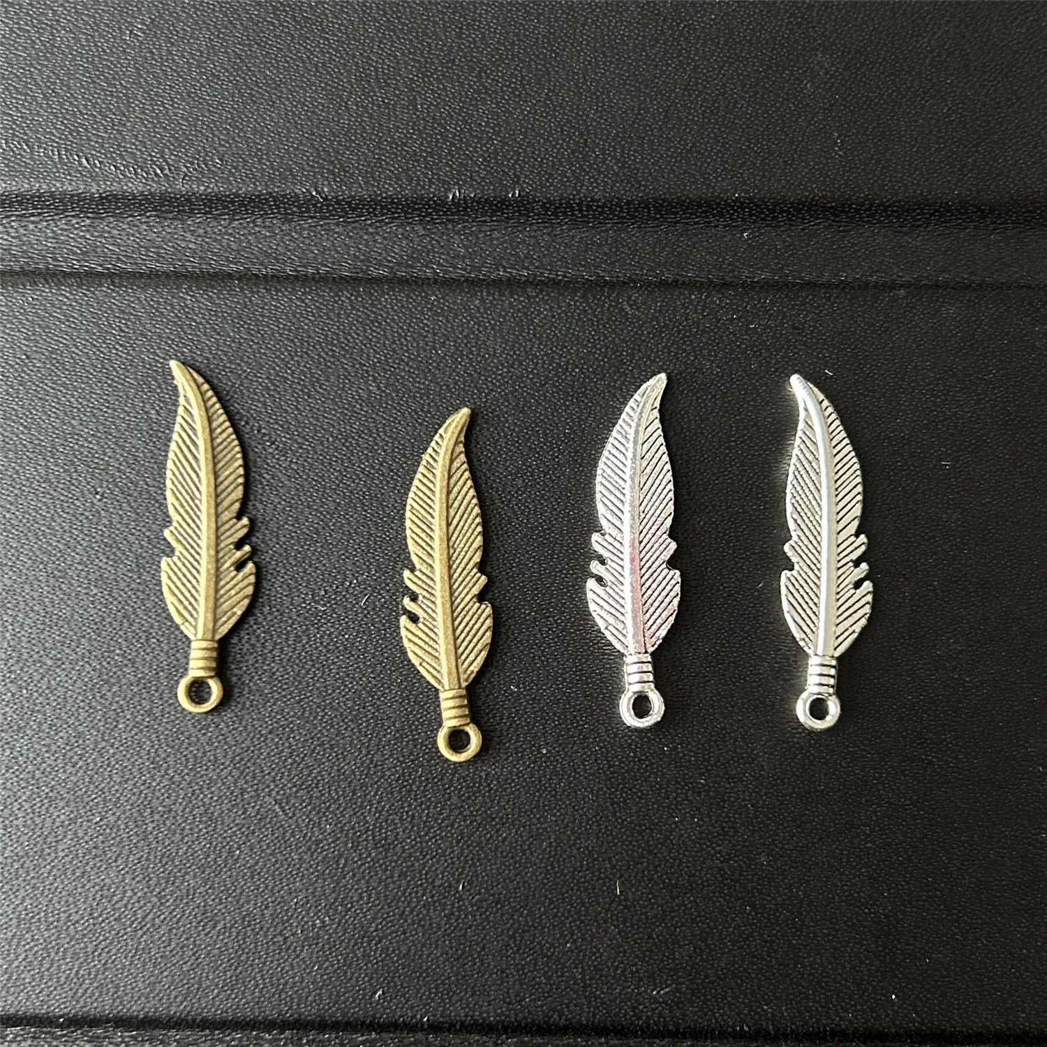 20Pcs/lot  Feather Charms Vintage Metal Charms Pendants Fit bracelet necklace earring Jewelry making