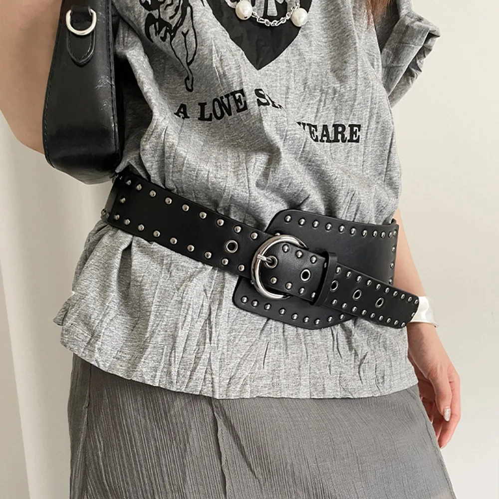 

Heavy-Duty Designer Wide Women's Belt Gothic Y2k Rivet Waist Belt American Punk Style Dress Jeans Belt Streetwear