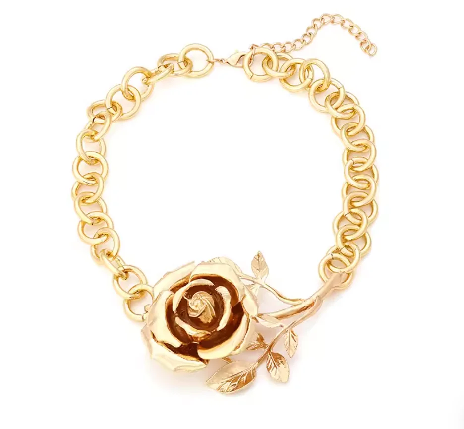 

European and American luxury metal cold wind rose flower necklace