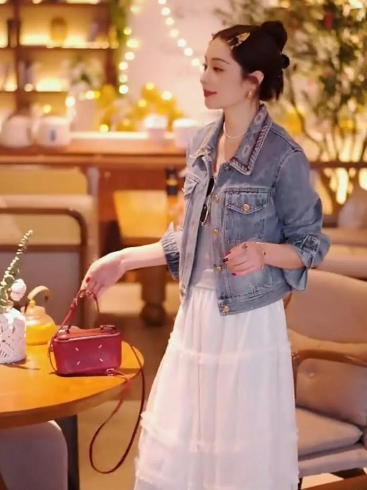 

Retro Embroidered Collar Short Denim Jacket Women's Fashionable Versatile Spring 2026 Button up Long Sleeve Top