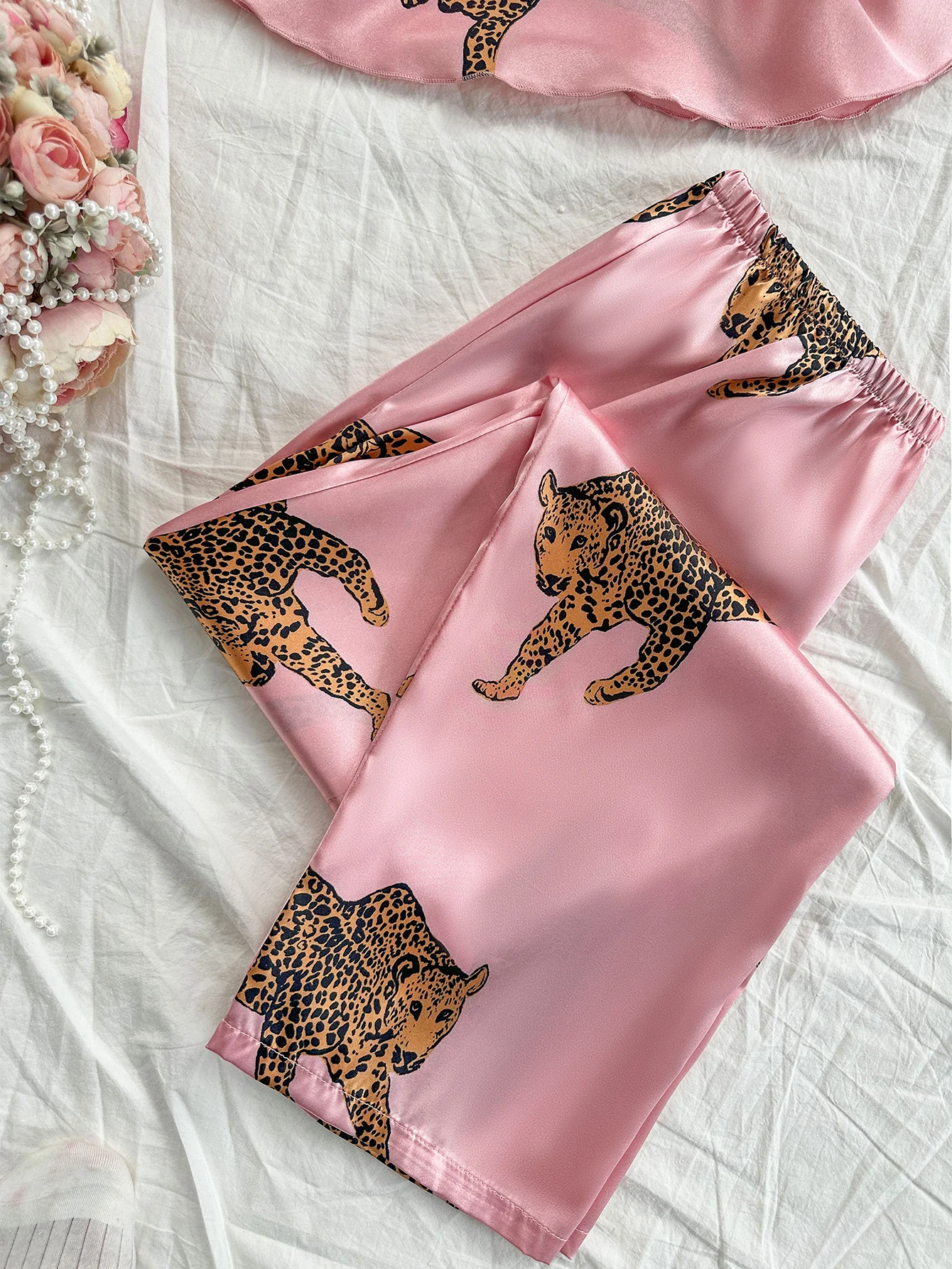 New Women Pajama Set Leopard Print Spaghetti Strap V Neck Top with Long Pants 2 Piece Sleepwear Ladies Homewear for All Season 4