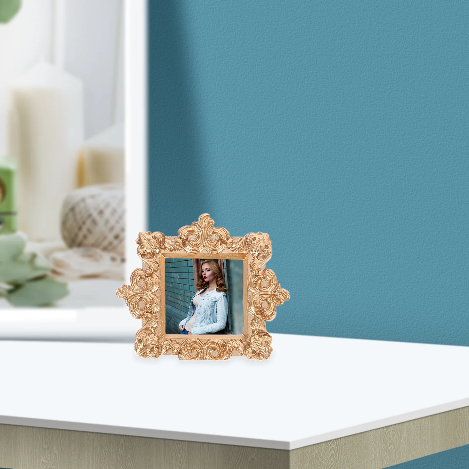 

4Pcs Mini Vintage Resin Picture Frames Retro Baroque Design for Photo Booth DIY Snapshots Decorative Wall Display