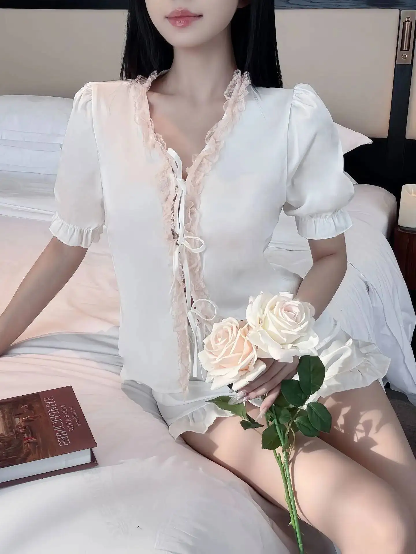 Thin Women's Shorts Sets V-neck Lace Trim Sexy Short Sleeve Shorts Ice Silk Home Two-piece Loungewear Shorts Sets Elegant M1GX