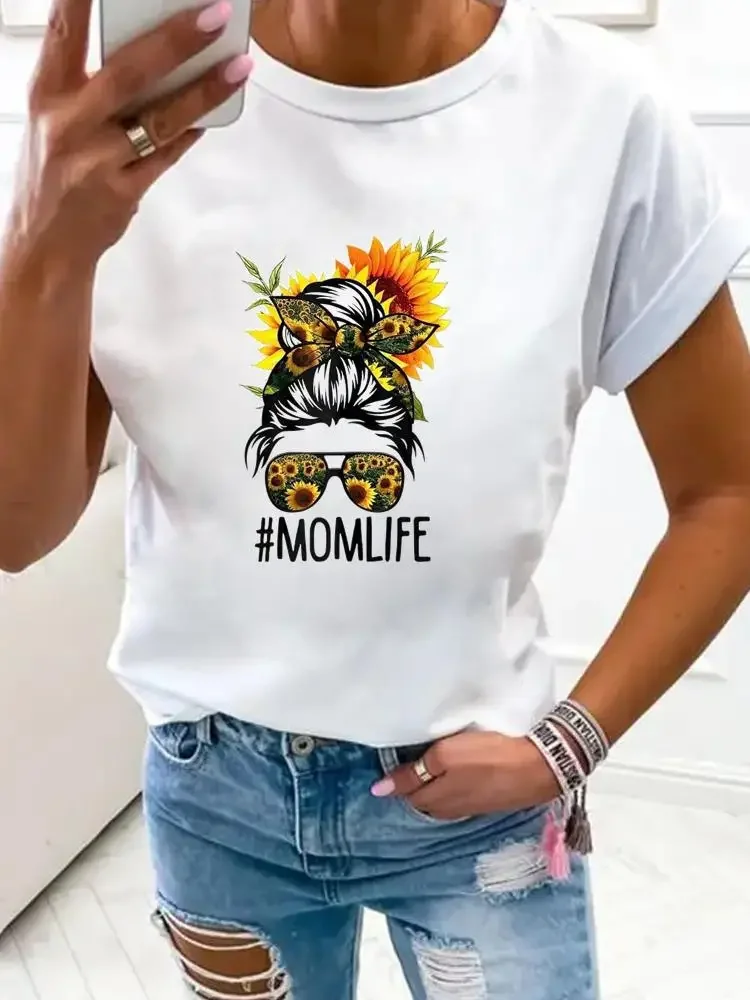 Plus Size kobiety kwiat Mama Mama 90s Trend modne ciuchy Print T Shirt odzież letnia Top prosty graficzne koszulki z krótkim rękawem