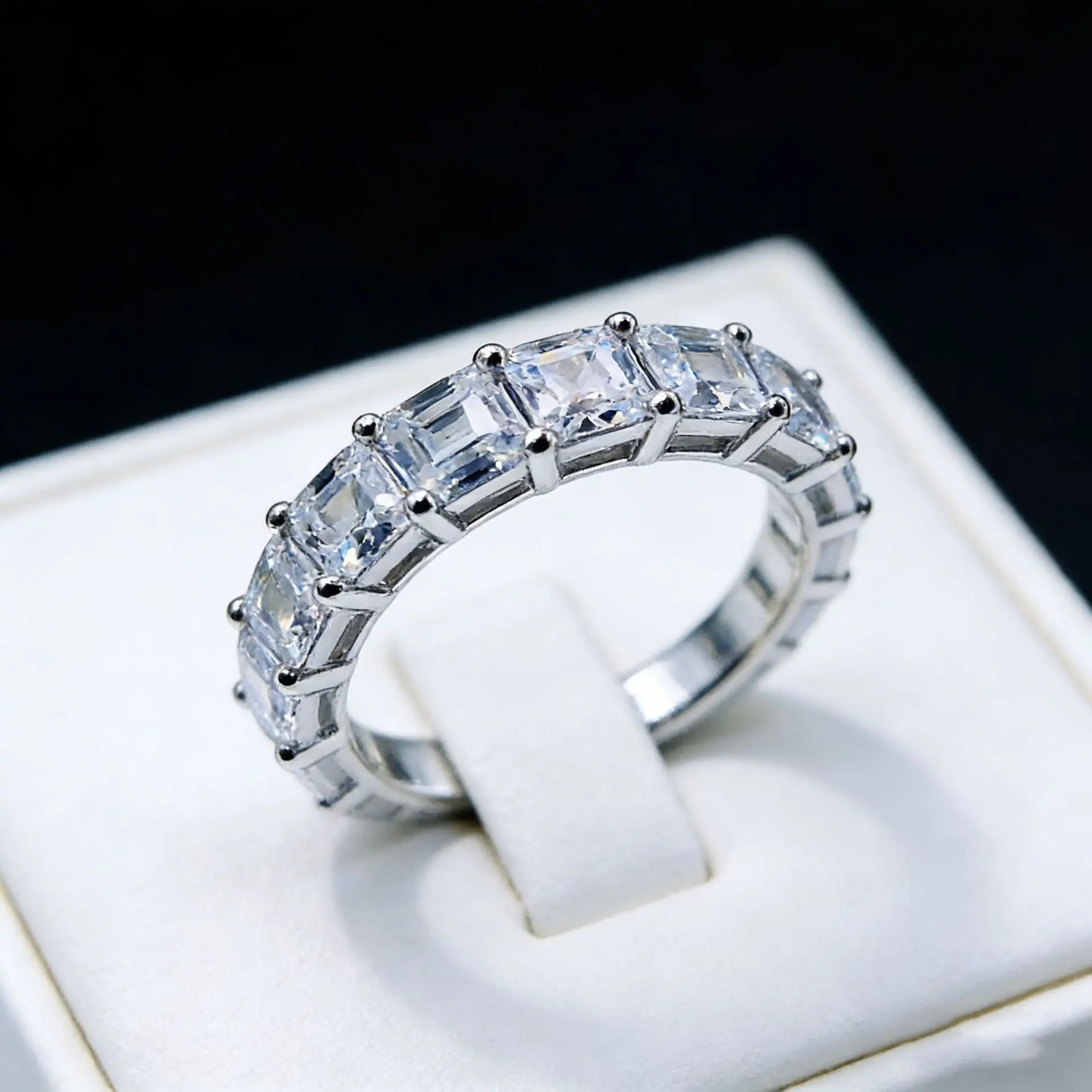 

Classic Original 925 Sterling Silver Luxury Princess Cut Diamond Wedding Band Eternity Ring for Women Gift Finger Jewelry