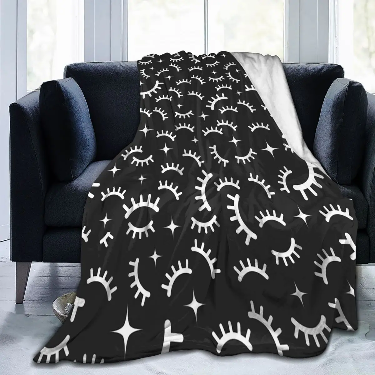 Eyelashes Flannel Blankets White And Black Warm Soft Throw Blanket for Outdoor Travel Graphic Bedspread Sofa Bed Cover