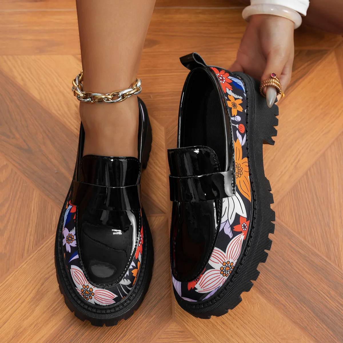 

Women's shoes, large-sized loafers, new British-style fashion single shoes, elegant and versatile leather surface