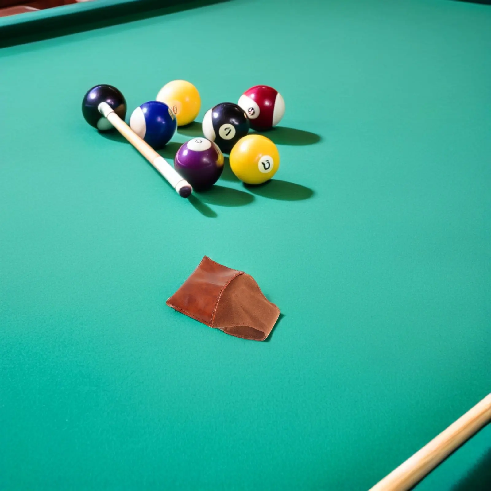

Portable Billiard Chalk Holder PU Snooker Cue Chalk Bag Dustfree Moistureproof Compact Pool Table Accessory for Gameroom Travel