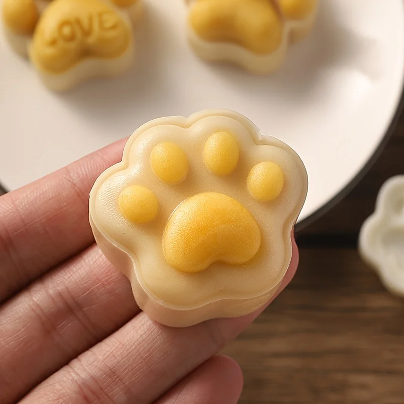 Mini Cute Cat Paw Shape Moon Cake Mold,Including 1 Mold And 1 Stamps,DIY Hand Press Moon Cake,Mung Bean Cake,Cookie,Pastry Mold
