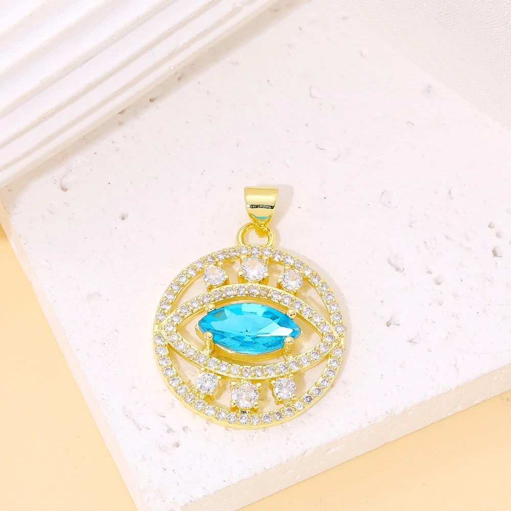 Juya 18K vergoldete Luxus-Anhänger mit Regenbogen-Zirkonia, Stern, Libelle, Baum des Lebens, Biene, Liebesherz, rundem griechischem Bösen-Auge-Charm – Detail 22