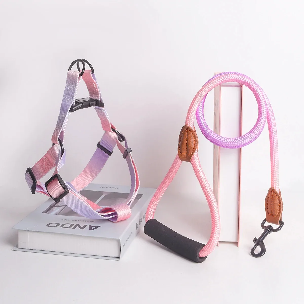 Cinturón de seguridad para perro y arnés de coche_voghion.com
