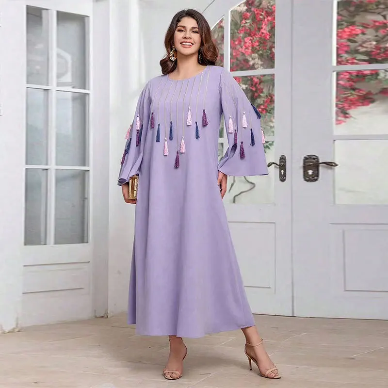 Túnica musulmana de Oriente Medio, vestido sencillo de talla grande de Dubái con flecos bordados a la moda, nuevo temperamento simple de alta gama para mujer clásica