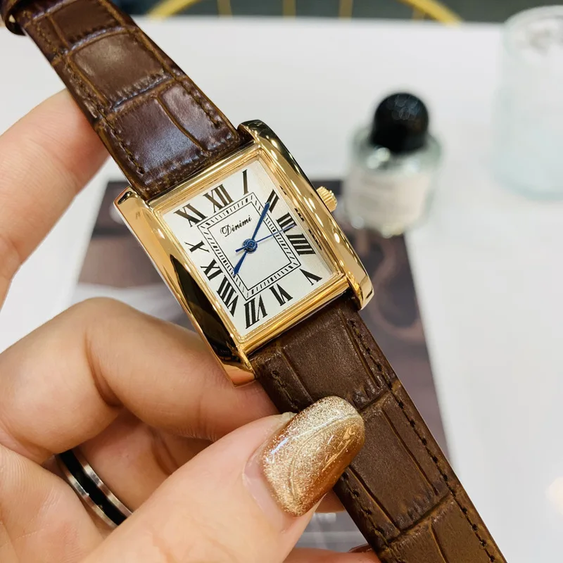 Dinimi Women Quartz Watch Rectangle Square Dial Watches Ladies Luxury Roman Numeral Numbers Wristwatch Classic Style White Clock