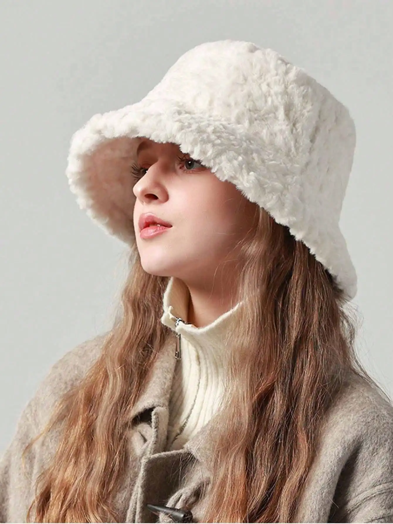 Fuzzy Bucket Hat, Women's Autumn/Winter Large Head Circumference Warm Ear Protection Hat. Snow Mountain Snow Field Cold-Proof Wind-Proof Hat, Birthday Party Gift, Daily, Gathering, Date Dual-Use, Perfect Gift, Women's Accessory