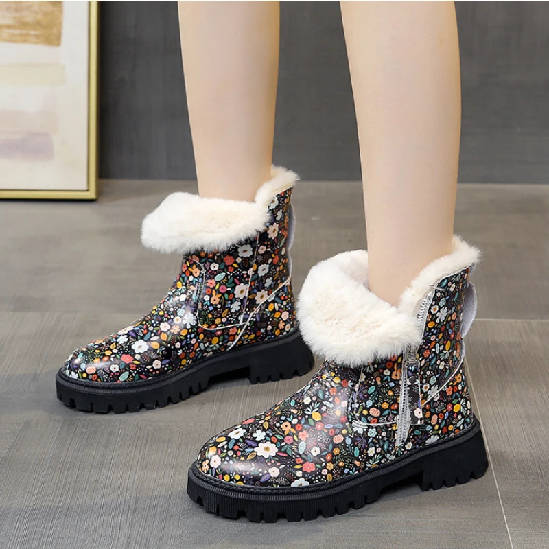 2024 New Women Snow Boots Warm Comfortable Boots for Women Cotton Short Boots Platform Side Chain Ladies Winter Women’s Shoes