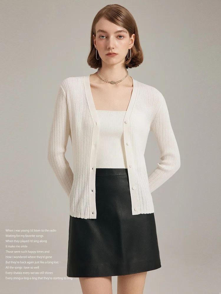 

LPBC High Intelligence Loose Slimming Hollow out Silk Wool Lightweight Knitted Cardigan V-neck Short Length Pure Color