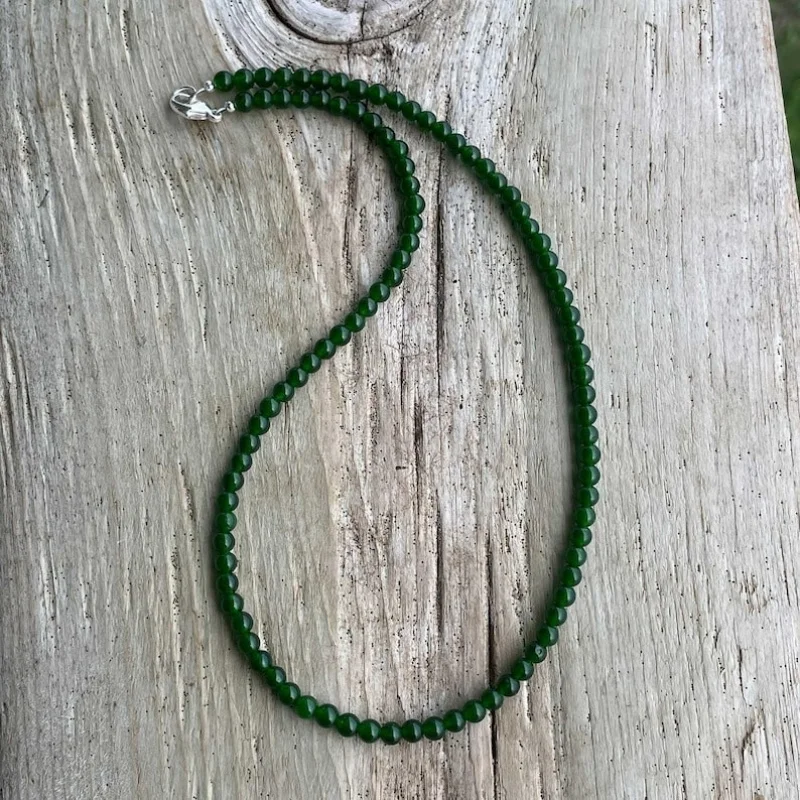 

Natural 4-6MM A++ Green Jade Smooth Round Gemstone Beaded Unisex Necklaces 24''