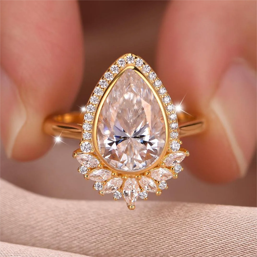 

Water Drop Shape Moissanite Luxury Female Ring S925 Silver Plated 18K Gold Main Stone 4ct/8*12mm