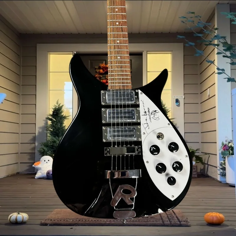 Black 330 Electric Guitar HH RType Vibrato Tailpiece Crisp Bright Tone Black White Contrast Retro Signature British Rock Vintage