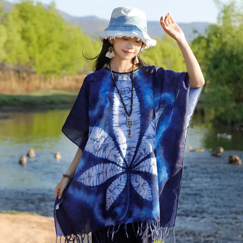 

Ethnic style retro indigo sunscreen shawl fabric is lightweight and suitable for travel