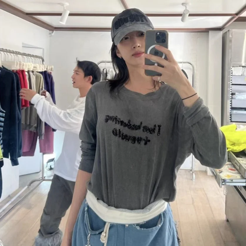 حماية من الشمس طويلة Sve مستديرة Ne T-irt Faionable حبة لون نقي رقيقة الخريف المرأة عادية Sle فضفاض تي شيرت مجسم