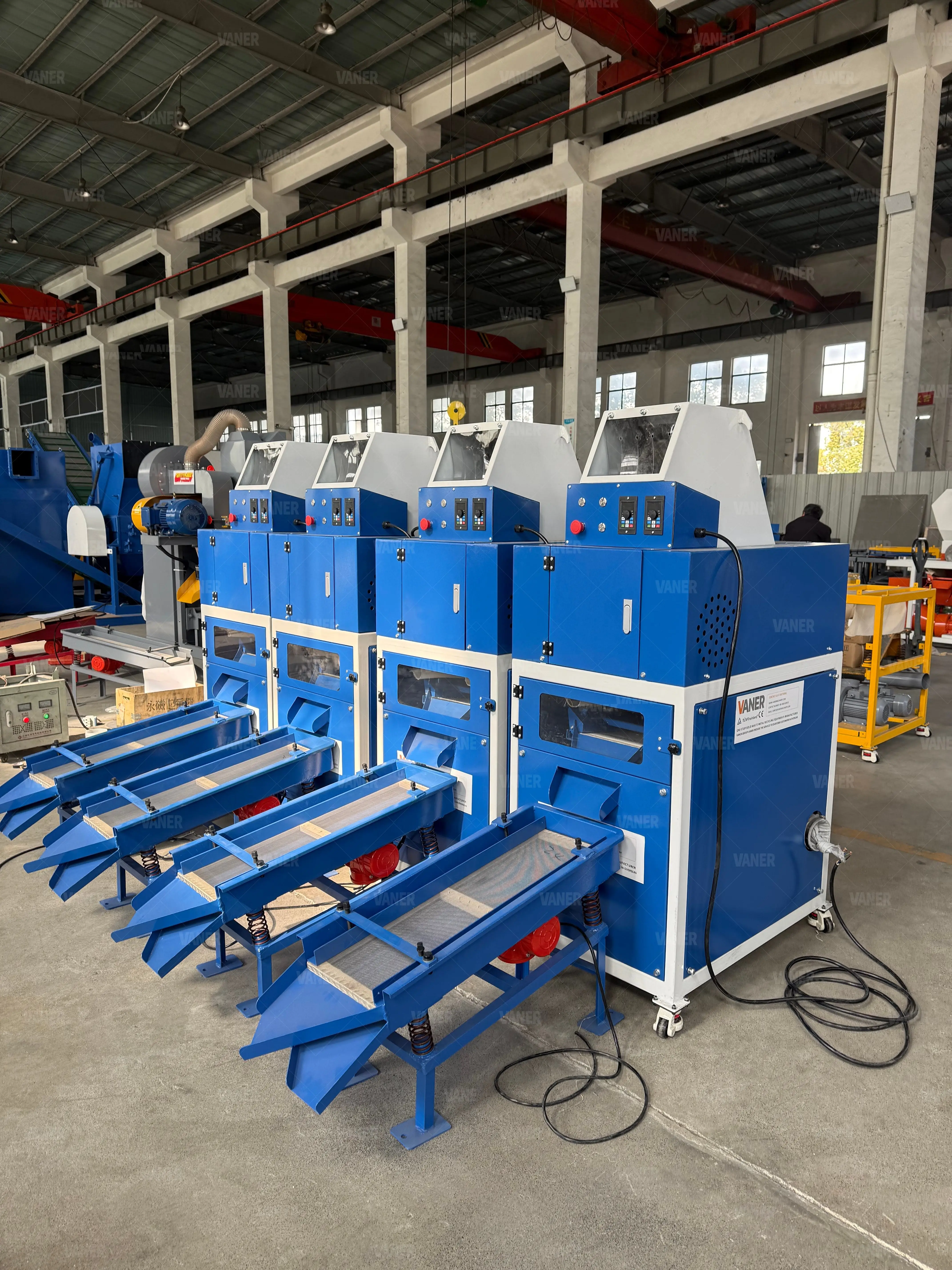 Mini Copper Wire Granulator Equipment Separator For Separating Copper From Plastic Cable Separator Cable Recycling Machine
