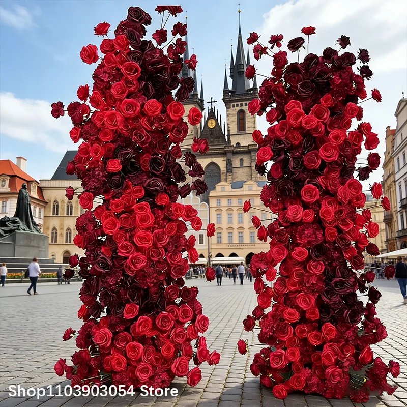 Rote, burgunderrote, schwarze Rosenblumenreihe, Blumenarrangement, Hochzeitshintergrund, KT-Board-Bogenrahmen, Dekoration für Veranstaltungen und Partys. – Detail 5