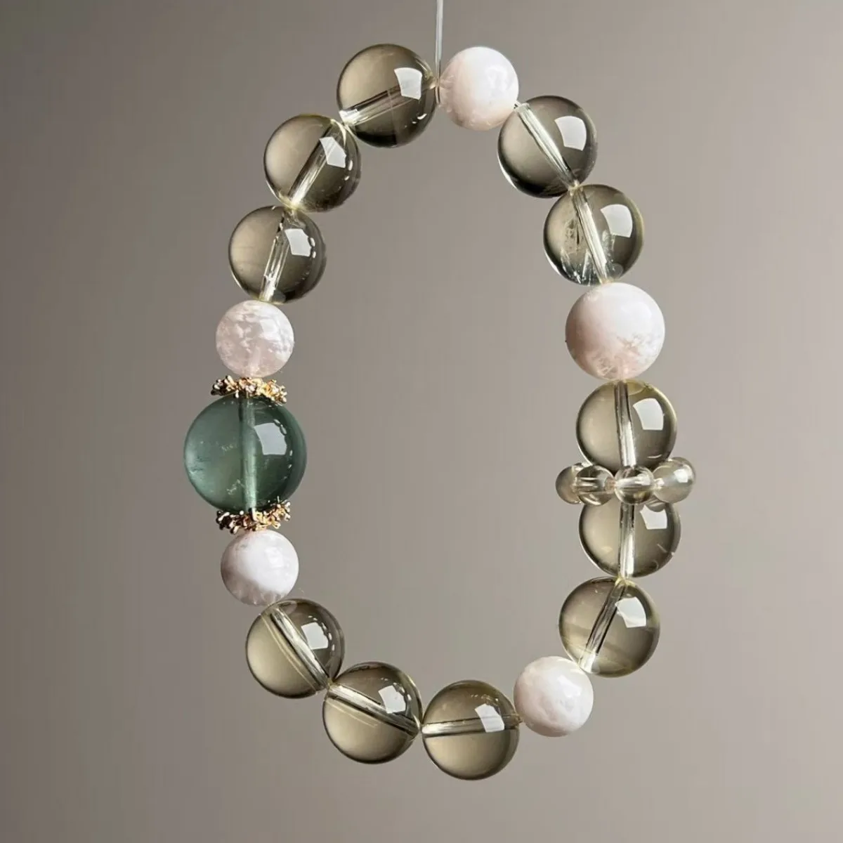 

Natural Crystal Bracelet, White Crystal, Snowflake Ghost Bracelet, Women's Light Luxury Fashion Jewelry