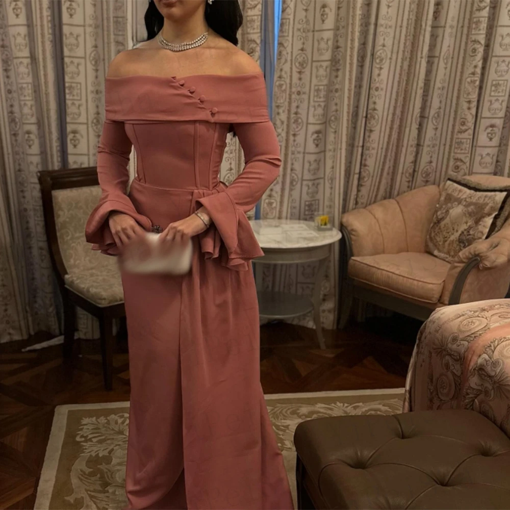 Maßgeschneiderte gerade Ballkleider, bodenlang, U-Boot-Ausschnitt, volle Ärmel, Abendkleid, modisches, drapiertes Cocktailkleid mit Rüschen und Knöpfen