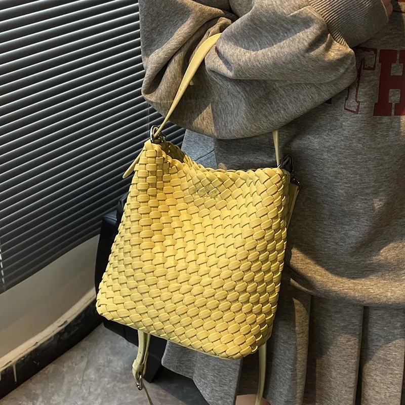 

1pcs Summer Woven Bucket Bag Women's Fashion Versatile Crossbody Handbag Stylish Casual Tote Bag for Daily Outfits