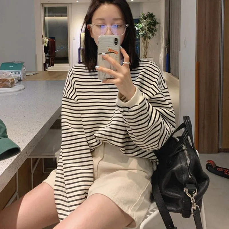 Ladies' Oversize Casual Striped Sweatshirt Autumn Winter round Neck Long Sleeve Pull-On Base Layer T-Shirt Loose Shoulder Design