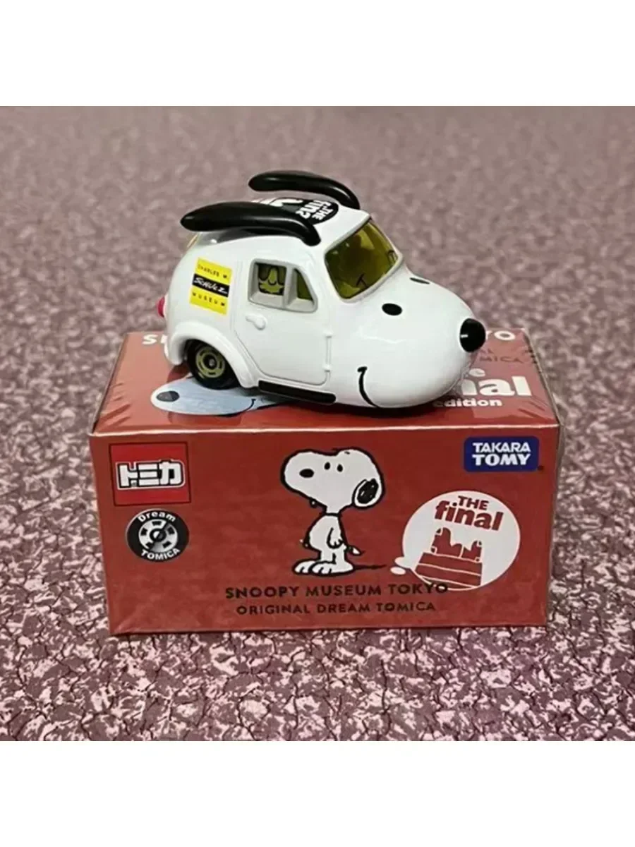 TAKARA TOMY tomica Imitation blue and yellow Snoopy Sister Snoopy Alloy car toy Cute dog car toy for children Christmas gifts