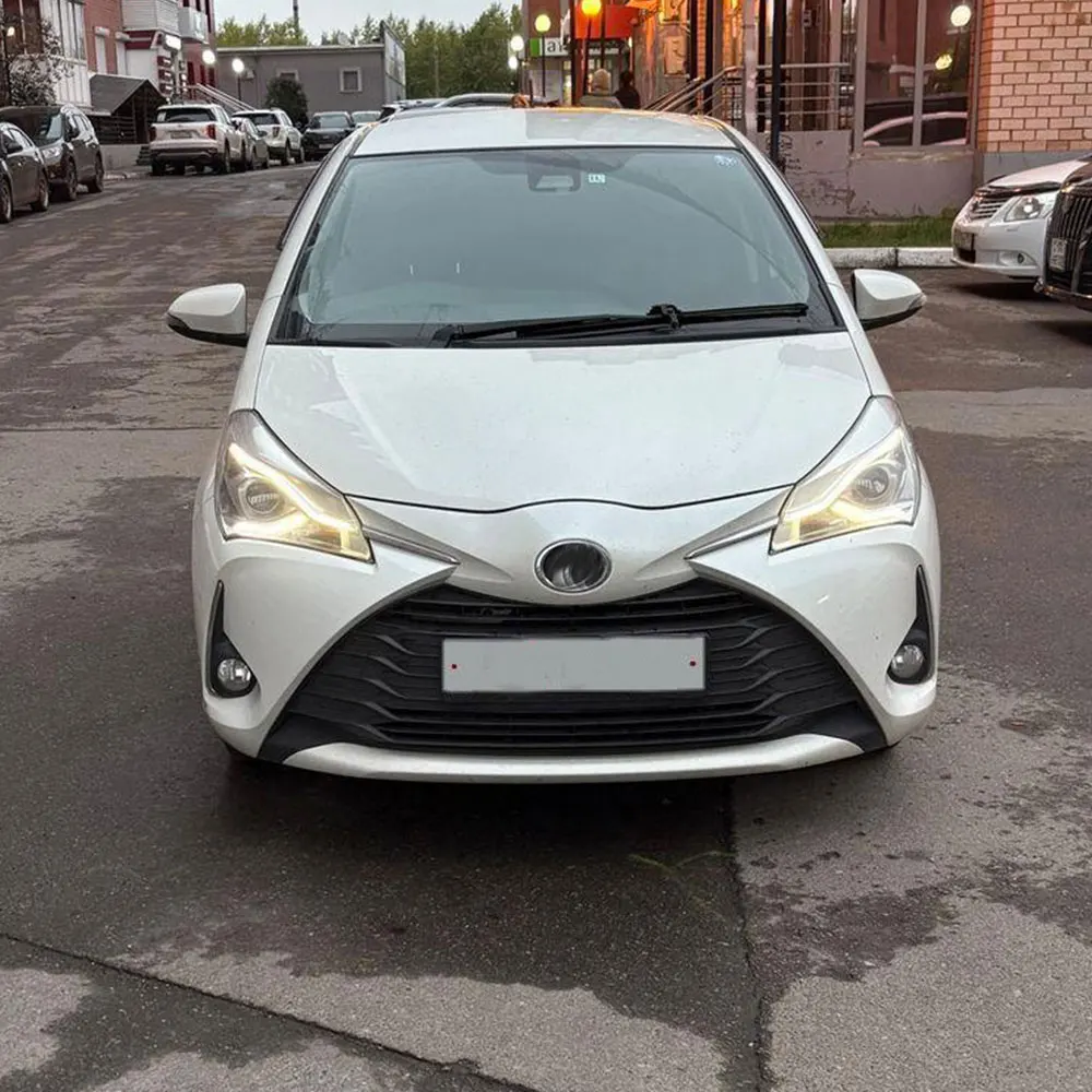 Juego de Faros Delanteros LED para Automóvil Toyota VITZ SP130, NCP131, 2017-2020