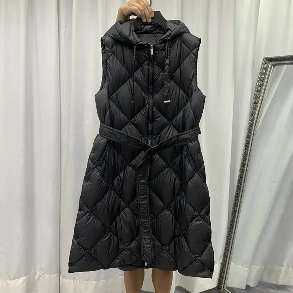 2024 New Women\'s Down Jacket Luxury Women\'s Down Jacket Sleeveless Vest with Hat Diamond Plaid Thickened Warm Down Jacket Vest