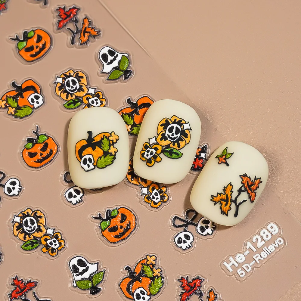 1/5/10 قطعة اليقطين شبح الجمجمة زهرة 5D تنقش هالوين مسمار الفن ملصقات النساء DIY بها بنفسك مانيكير ذاتية اللصق الديكور الشارات