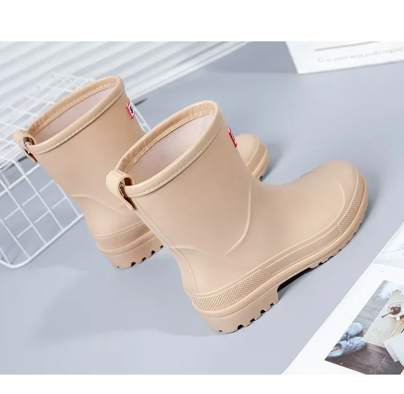 Kurze Regenstiefel für Damen, rutschfeste PVC-Wasserschuhe, wasserdichte Outdoor-Schuhe, modische Damen-Wasserstiefel – Detail 24
