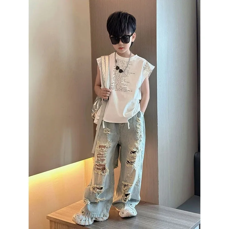 

Boys' Summer Set Fashionable New Children's Casual Irregular Hole Jeans+Tank Top T-shirt 2-piece Set