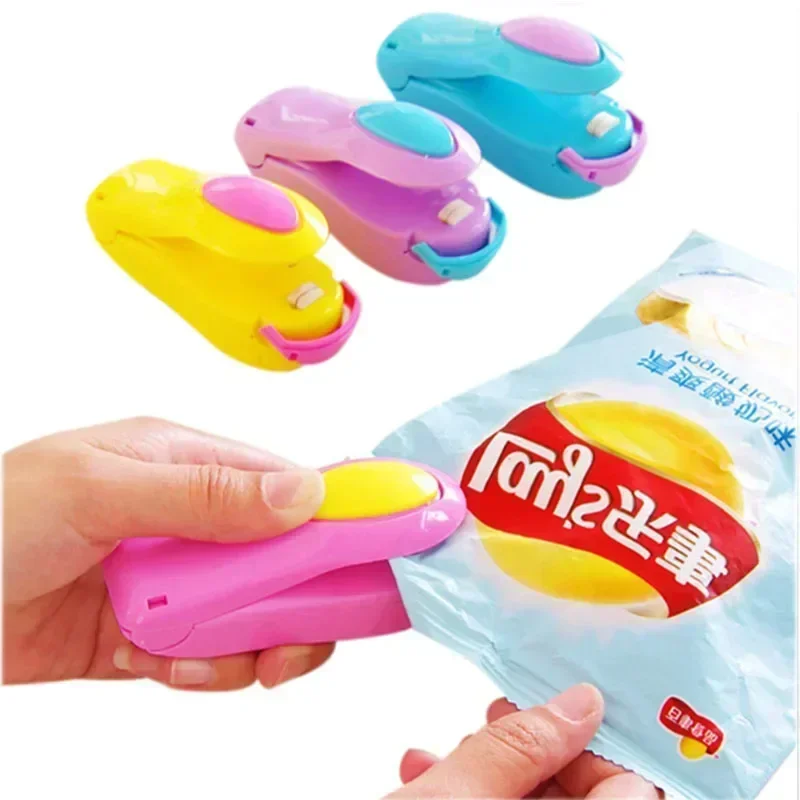 

Practical Mini Sealing Machine Kitchen Tools Portable Food Clip Heat Sealing Machine Sealer Home Kitchen Accessories and Gadgets