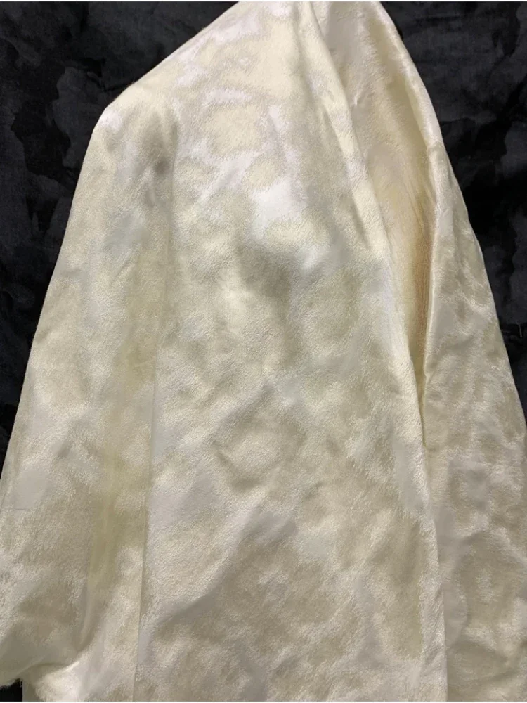 

Весенне-осенняя бежевая картина маслом жаккардовая ткань Дизайн модной одежды Diy Швейная ткань Материал во дворе